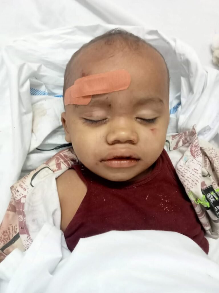 मासूम की हुई पहचान,हादसे में उसके पिता-माता और नानी की हुई मृत्यु