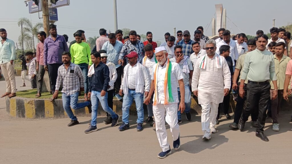 कोरबा जिला कांग्रेस अध्यक्ष नत्थूलाल यादव के नेतृत्व में कांग्रेस का धरना प्रदर्शन आंदोलन