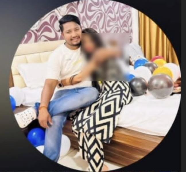 भाजपा नेता दिलीप दास फिर सुर्खियों में सोशल मीडिया में तस्वीर वायरस