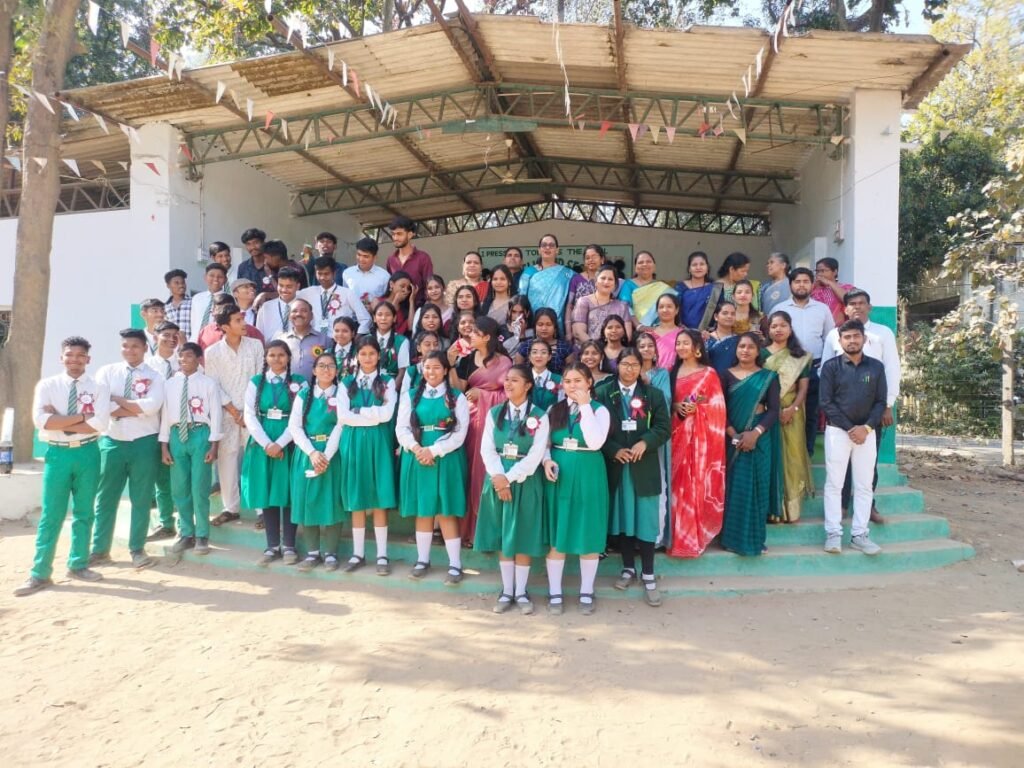 उज्जवल भविष्य के निर्माण में स्कूली शिक्षा मजबूत नींव: नाथन