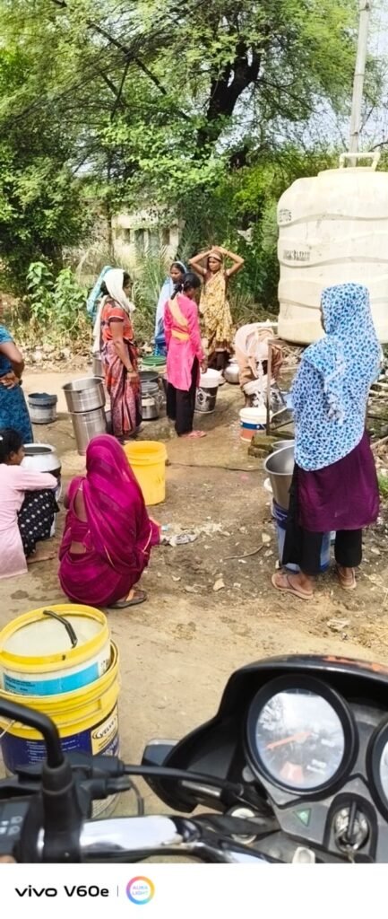 ओवरलोड से ढेलवाडीह सब स्टेशन का ट्रांसफार्मर लीक दो दिनों से बिजली व्यवस्था चरमराई